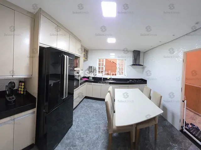 Sobrado com 255m² 3 quartos e 3 banheiros, à venda, no bairro Jardim Olinda em Mauá