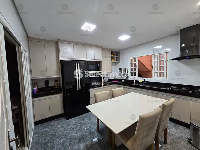 Sobrado com 255m² 3 quartos e 3 banheiros, à venda, no bairro Jardim Olinda em Mauá