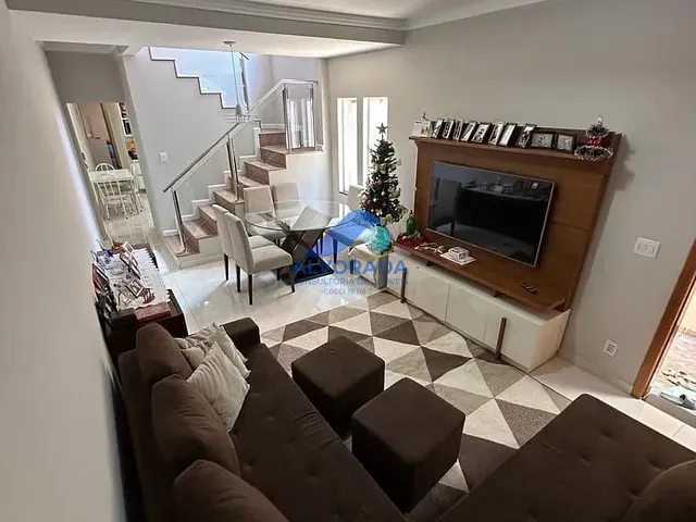 Sobrado com 125m² 5 quartos e 4 banheiros, à venda, no bairro Jardim das Indústrias em São José dos Campos