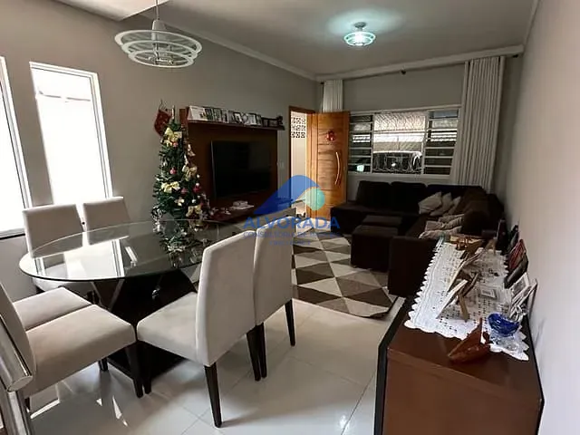 Sobrado com 125m² 5 quartos e 4 banheiros, à venda, no bairro Jardim das Indústrias em São José dos Campos