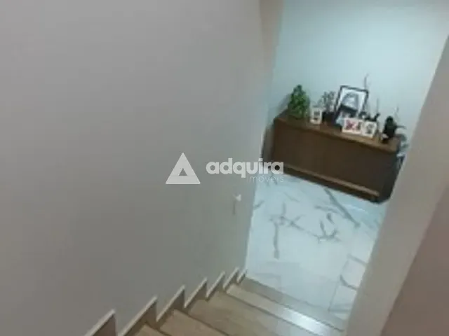 Sobrado com 160m² 3 quartos e 2 banheiros, à venda, no bairro Jardim Carvalho em Ponta Grossa
