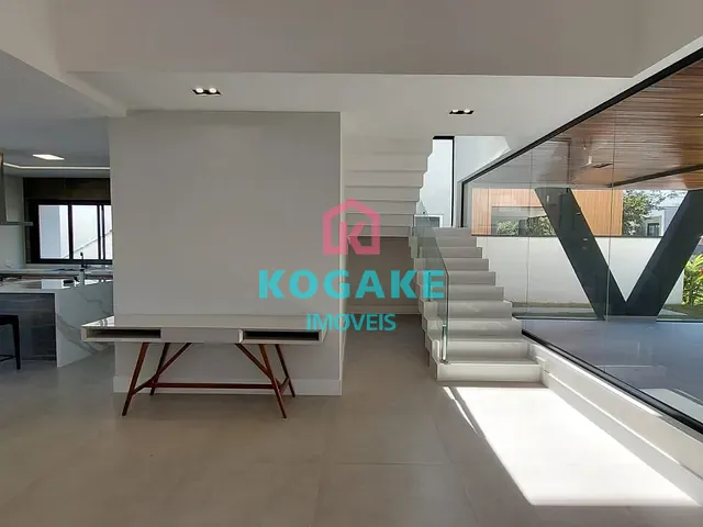 Sobrado com 540m² 5 quartos e 6 banheiros, à venda, no bairro Condomínio Residencial Alphaville II em São José dos Campos