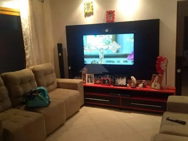 Sobrado com 180m² 3 quartos e 2 banheiros, à venda, no bairro Parque das Américas em Mauá