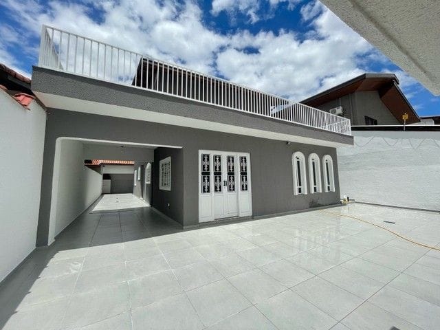 Foto do Sobrado - Sobrado com 7 dormitórios à venda, 250 m² por R$ 780.000,00 - Bosque dos Eucaliptos - São José dos Campos/SP | RUSSI IMÓVEIS