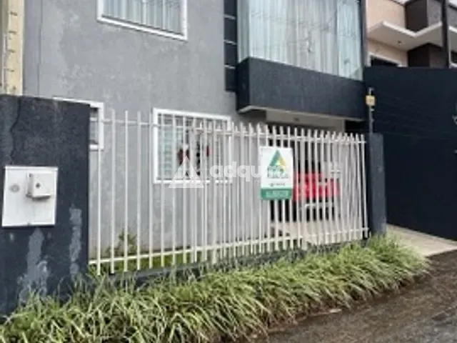 Sobrado 3 quartos e 3 banheiros, à venda, no bairro Jardim Carvalho em Ponta Grossa