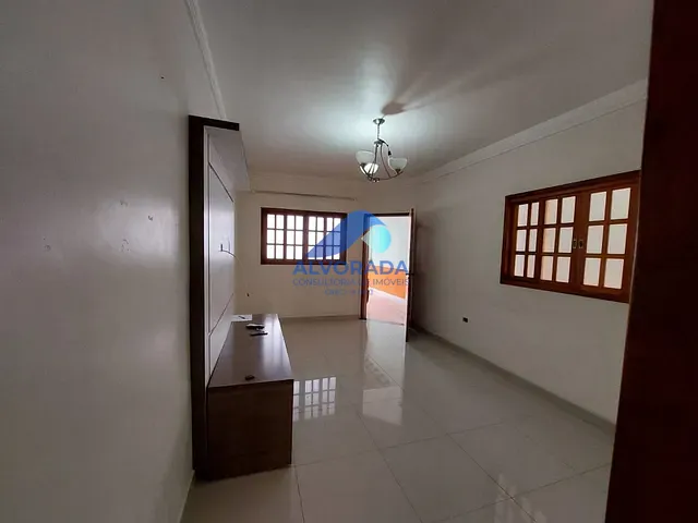 Sobrado com 125m² 3 quartos e 1 banheiro, para alugar, no bairro Jardim Alvorada em São José dos Campos