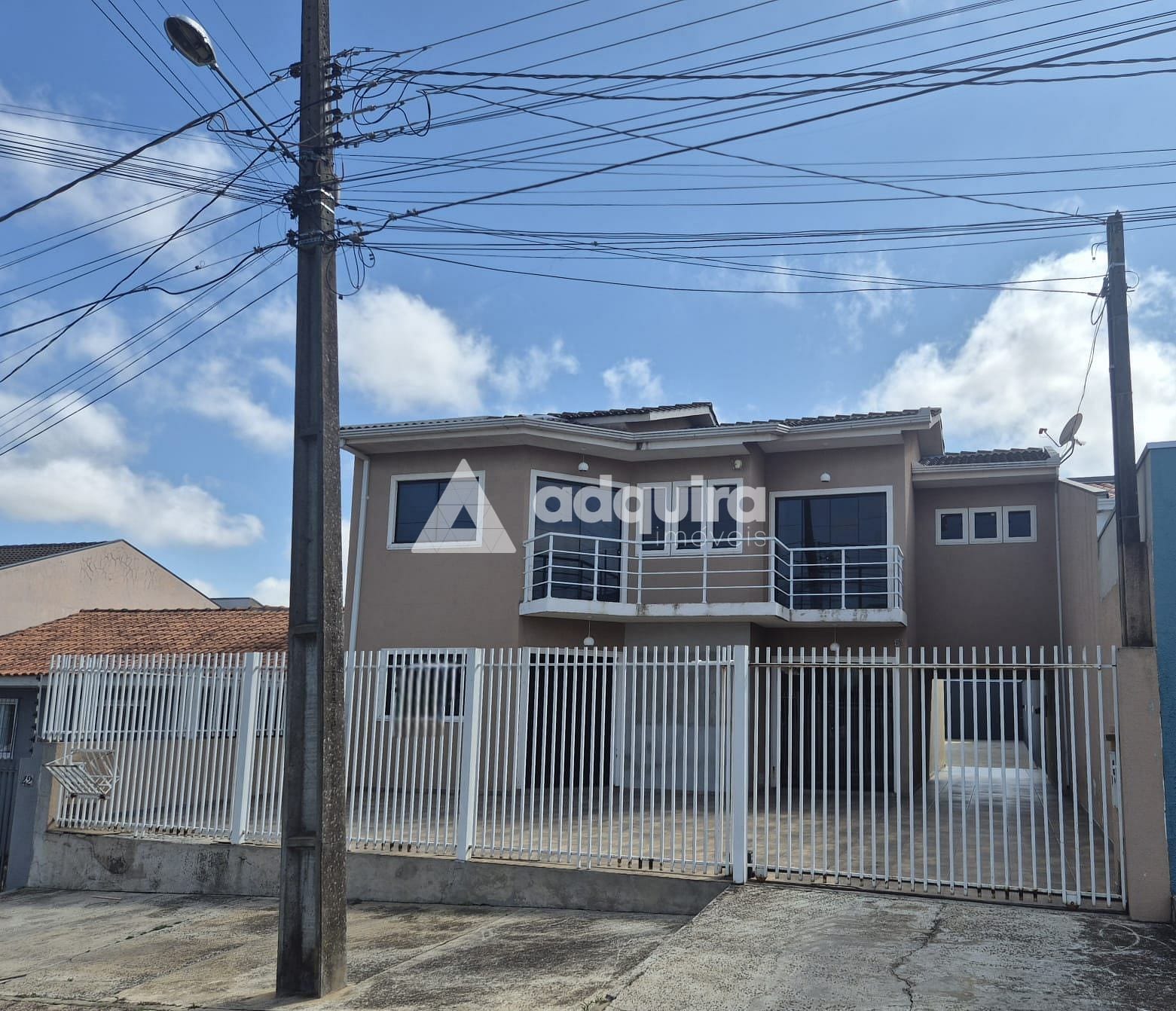 Sobrado, 3 quartos, 215 m² - Foto 1