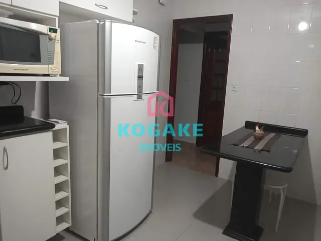 Sobrado com 250m² 4 quartos e 4 banheiros, à venda, no bairro Urbanova em São José dos Campos