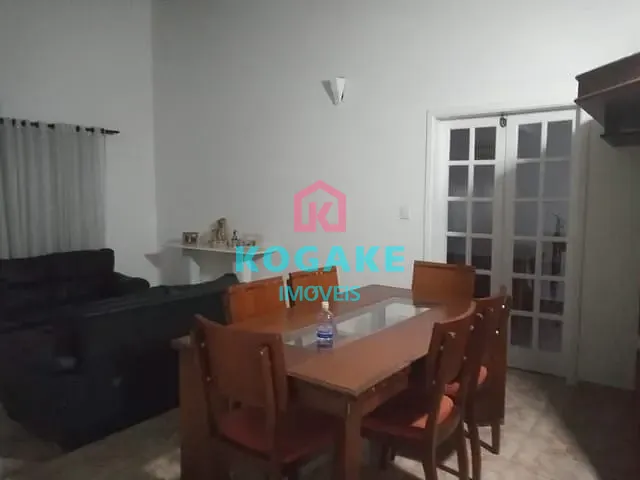 Sobrado com 250m² 4 quartos e 4 banheiros, à venda, no bairro Urbanova em São José dos Campos