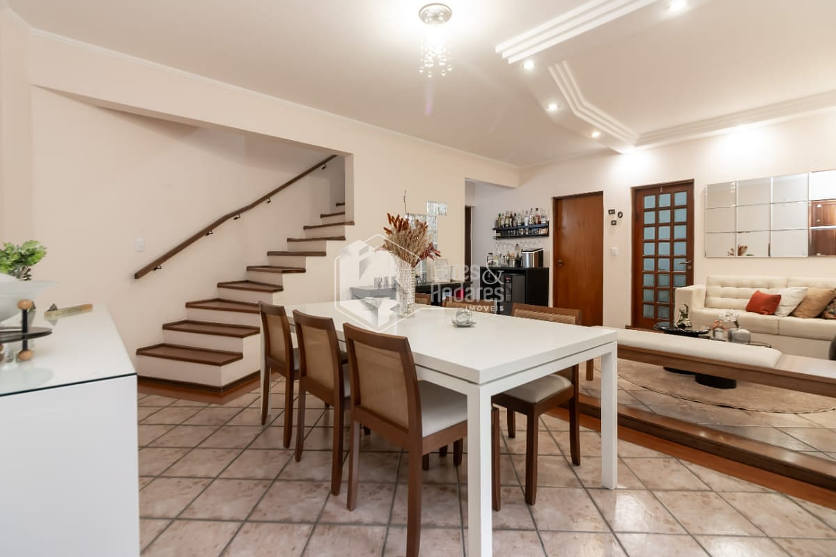 Sobrado, 3 quartos, 223 m² - Foto 2