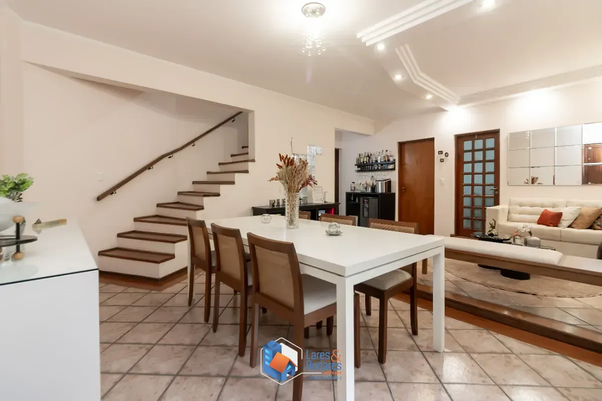 Sobrado, 3 quartos, 223 m² - Foto 2