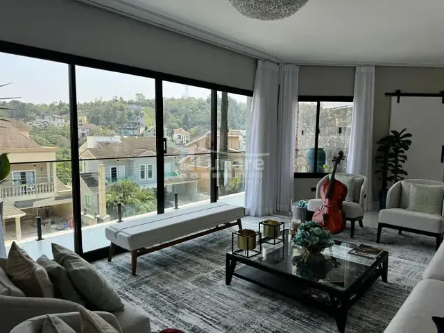 Sobrado com 628m² 5 quartos e 7 banheiros, à venda, no bairro Caputera em Arujá