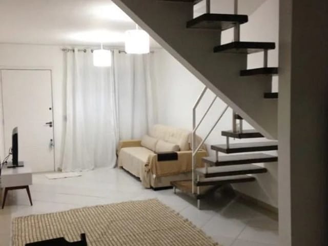 Sobrado com 59m² 2 quartos e 1 banheiro, à venda, no bairro Outeiro de Passárgada em Cotia