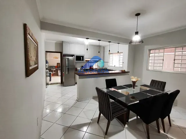 Sobrado com 134m² 3 quartos e 3 banheiros, à venda, no bairro Jardim Oriente em São José dos Campos