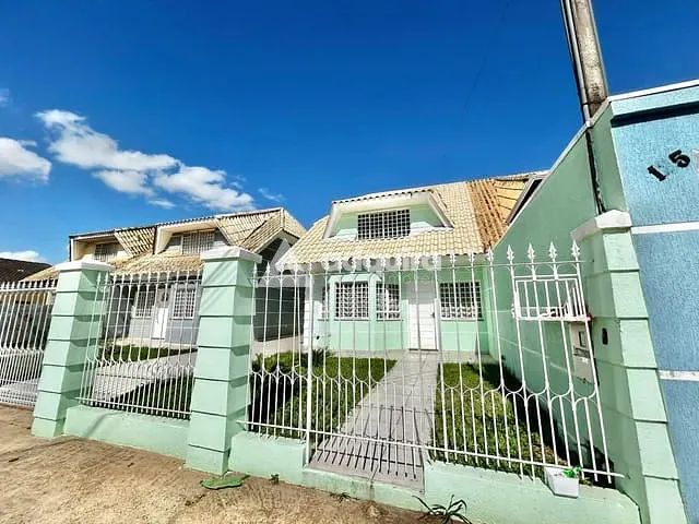 Sobrado com 188m² 3 quartos e 2 banheiros, à venda, no bairro Colônia Dona Luíza em Ponta Grossa
