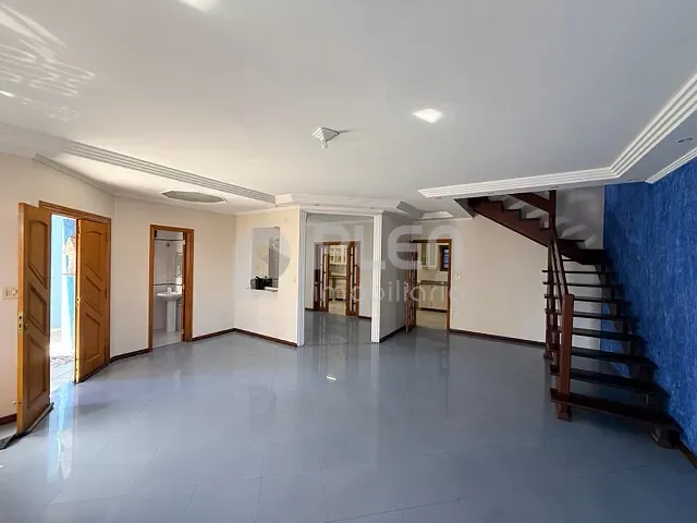 Sobrado com 470m² 4 quartos e 6 banheiros, à venda, no bairro Parque Vitória  em São Paulo