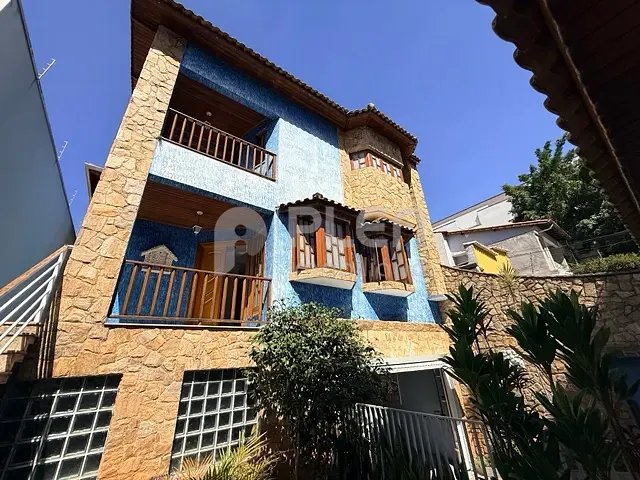 Sobrado 4 quartos e 6 banheiros, à venda, no bairro Parque Vitória  em São Paulo