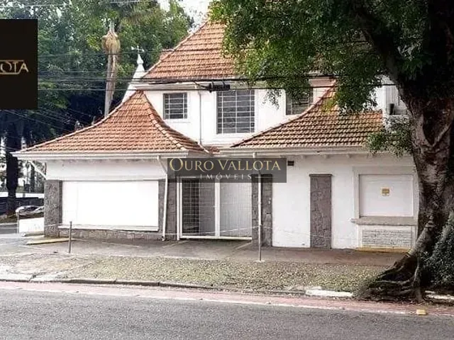Sobrado com 690m², para alugar, no bairro Indianópolis em São Paulo