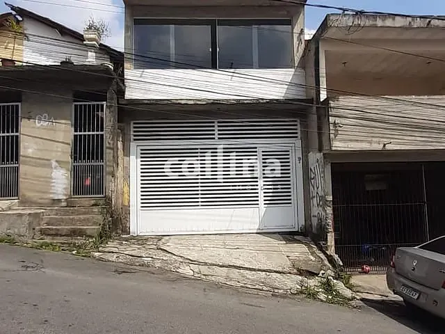 Sobrado com 180m² 3 quartos e 3 banheiros, à venda, no bairro Jardim Primeiro de Maio em Carapicuíba
