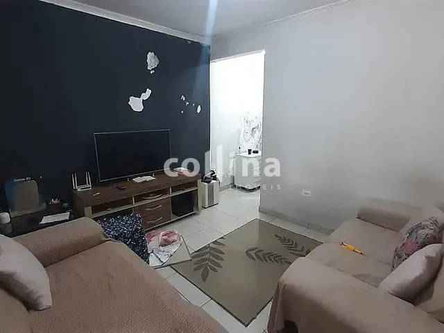 Sobrado com 180m² 3 quartos e 3 banheiros, à venda, no bairro Jardim Primeiro de Maio em Carapicuíba