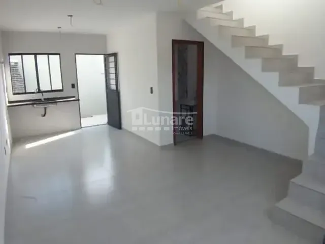 Sobrado 2 quartos e 1 banheiro, à venda, no bairro Vila São Paulo em Mogi das Cruzes