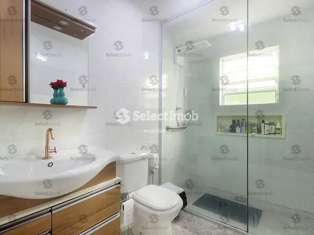 Sobrado com 237m² 3 quartos e 2 banheiros, à venda, no bairro Jardim Nóbrega em Mauá