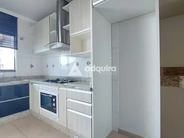 Sobrado 2 quartos e 2 banheiros, à venda, no bairro Neves em Ponta Grossa