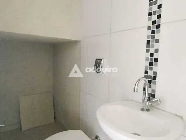 Sobrado 2 quartos e 2 banheiros, à venda, no bairro Neves em Ponta Grossa