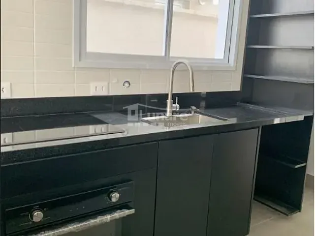 Sobrado 3 quartos e 2 banheiros, à venda, no bairro Cézar de Souza em Mogi das Cruzes
