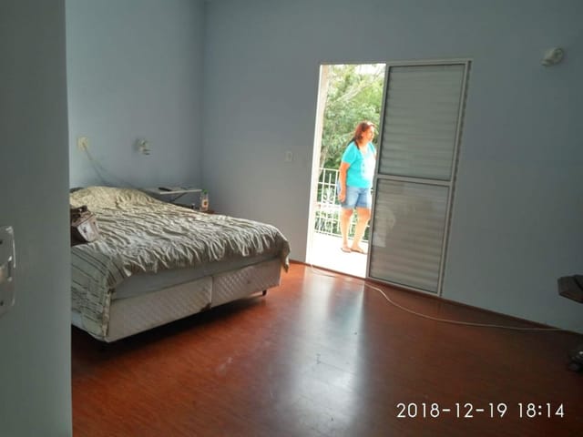 Sobrado com 360m² 4 quartos e 4 banheiros, à venda, no bairro Jardim Europa em Vargem Grande Paulista
