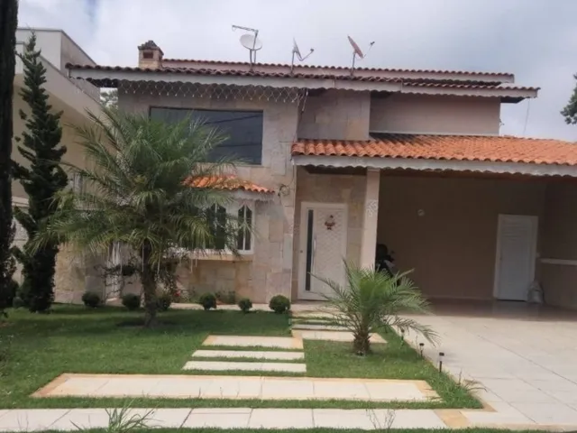 Sobrado com 360m² 3 quartos e 4 banheiros, à venda, no bairro Vila Rica em Vargem Grande Paulista