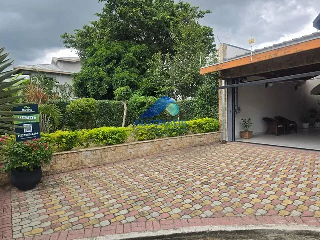 Sobrado com 250m² 3 quartos e 4 banheiros, à venda, no bairro Villa Branca em Jacareí