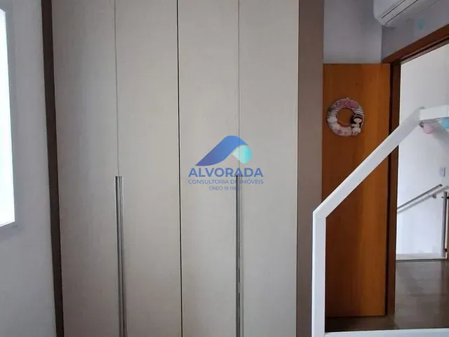 Sobrado 3 quartos e 3 banheiros, à venda, no bairro Urbanova em São José dos Campos
