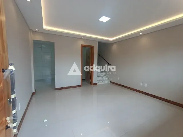Sobrado 3 quartos e 4 banheiros, à venda, no bairro Jardim Carvalho em Ponta Grossa