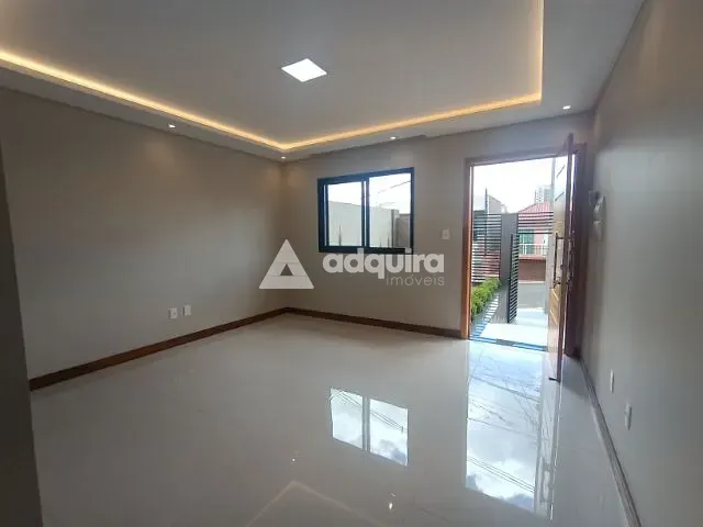 Sobrado 3 quartos e 4 banheiros, à venda, no bairro Jardim Carvalho em Ponta Grossa