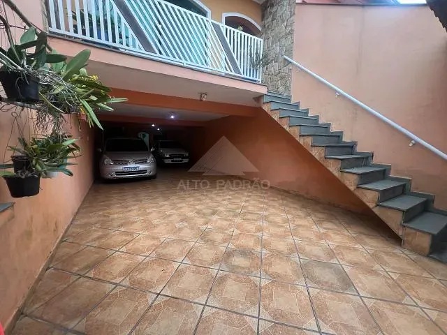 Sobrado com 125m² 4 quartos e 4 banheiros, à venda, no bairro Vila Nossa Senhora das Vitórias em Mauá