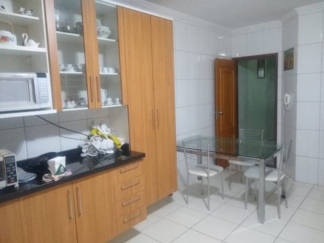 Sobrado com 193m² 4 quartos e 4 banheiros, à venda, no bairro Cipava em Osasco