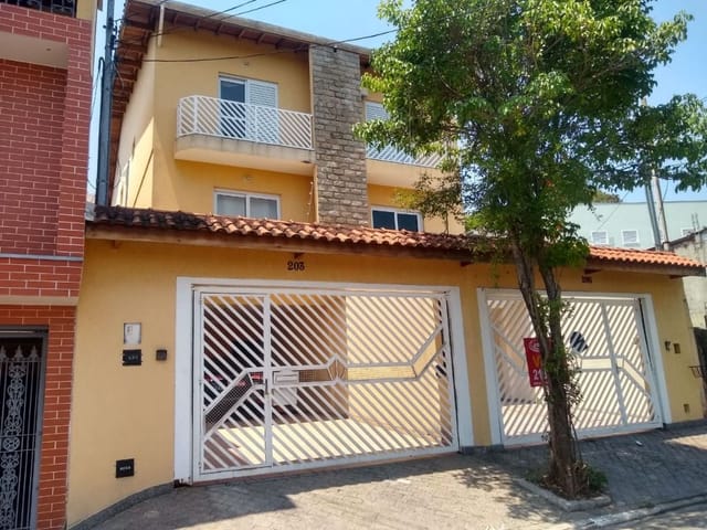 Sobrado com 193m² 4 quartos e 4 banheiros, à venda, no bairro Cipava em Osasco