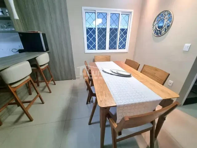 Sobrado com 150m² 3 quartos e 2 banheiros, à venda, no bairro Jardim Santos Dumont em Mogi das Cruzes