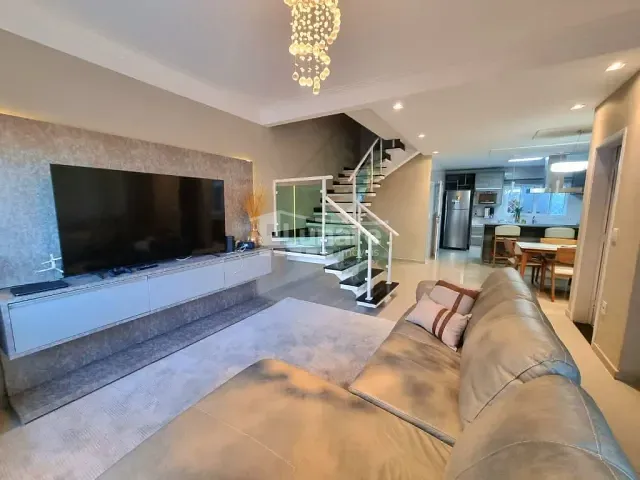 Sobrado com 150m² 3 quartos e 2 banheiros, à venda, no bairro Jardim Santos Dumont em Mogi das Cruzes