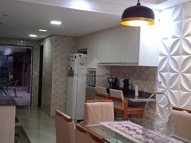 Sobrado com 133m² 3 quartos e 3 banheiros, à venda, no bairro Parque São Vicente em Mauá