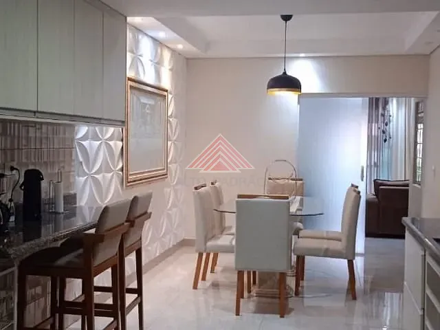 Sobrado com 133m² 3 quartos e 3 banheiros, à venda, no bairro Parque São Vicente em Mauá