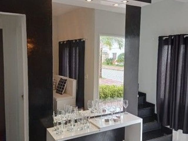 Foto do Sobrado - Sobrado com 3 dormitórios à venda, 93 m² por R$ 340.000,00 - Cidade Jardim - Jacareí/SP | RUSSI IMÓVEIS