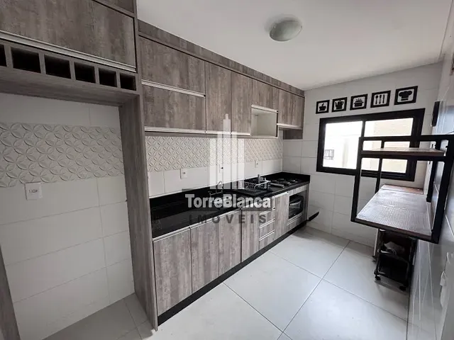 Sobrado com 113m² 3 quartos e 4 banheiros, à venda, no bairro Uvaranas em Ponta Grossa