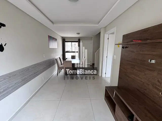 Sobrado com 113m² 3 quartos e 4 banheiros, à venda, no bairro Uvaranas em Ponta Grossa