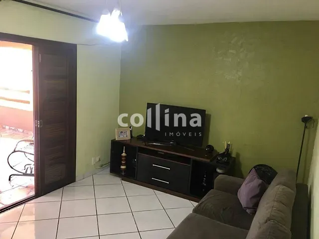 Sobrado 3 quartos e 2 banheiros, à venda, no bairro Jardim Marilu em Carapicuíba