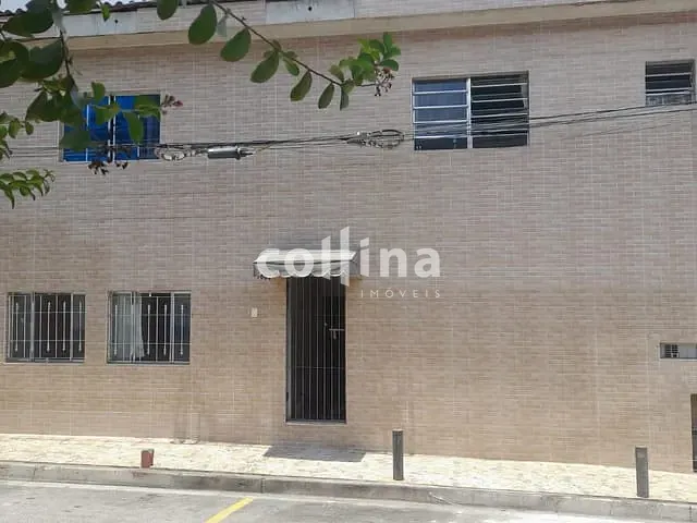 Sobrado com 172m² 4 quartos e 2 banheiros, à venda, no bairro Vila Silviânia em Carapicuíba