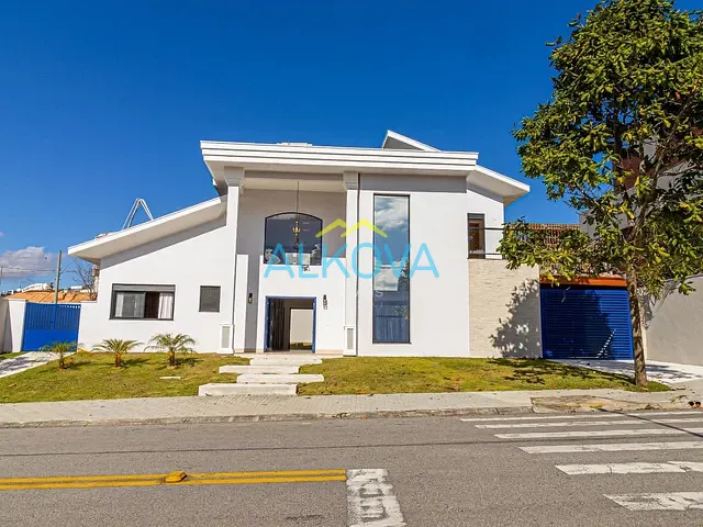 Sobrado com 360m² 4 quartos e 4 banheiros, à venda, no bairro Condomínio Residencial Monte Carlo em São José dos Campos