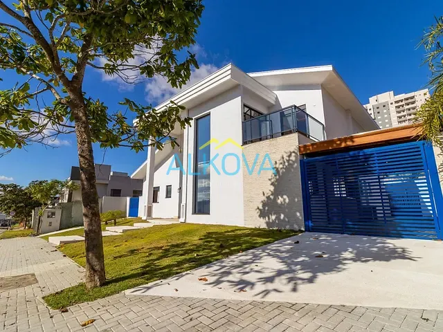 Sobrado com 360m² 4 quartos e 4 banheiros, à venda, no bairro Condomínio Residencial Monte Carlo em São José dos Campos