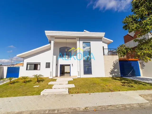 Sobrado com 360m² 4 quartos e 4 banheiros, à venda, no bairro Condomínio Residencial Monte Carlo em São José dos Campos